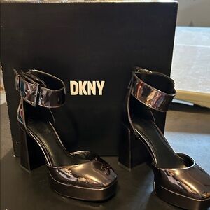 DKNY Women's Black Patent Platform Block Heel Sandals with Ankle Strap